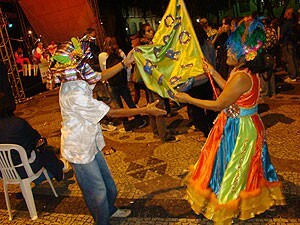 1-movimento_antimanicomial_tem_dia_de_festa_e_luta_na_cinelandia02-300x225.jpg