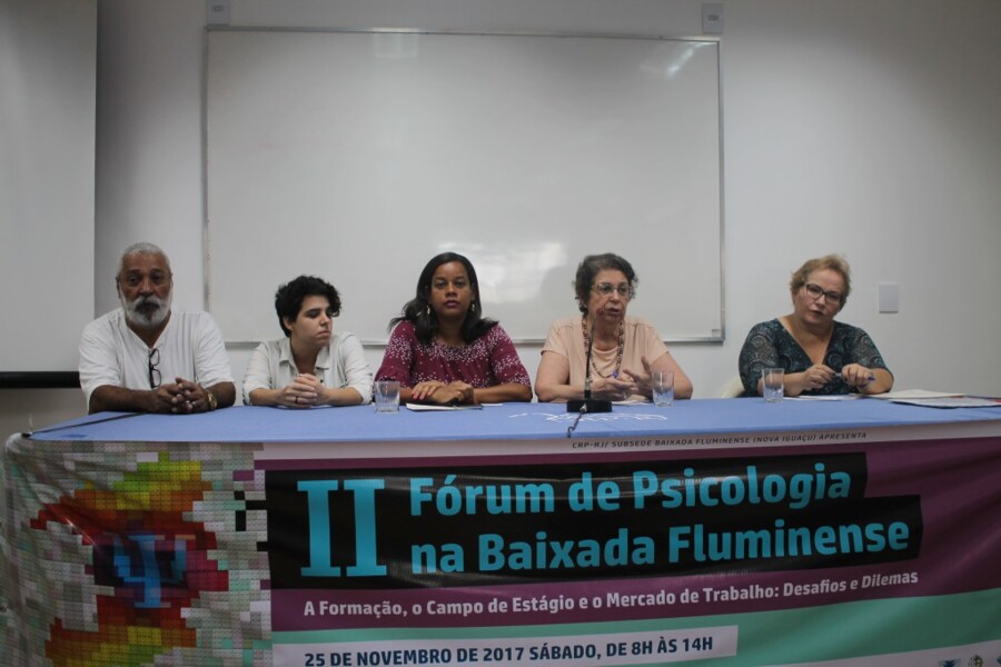 psicologas-os-estudantes-professores-e-coordenadores-de-cursos-de-psicologia-prestigiam-o-ii-forum-de-psicologia-da-baixada-fluminense